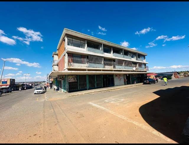 20 BEDROOM HOUSE FOR SALE IN ELSBURG